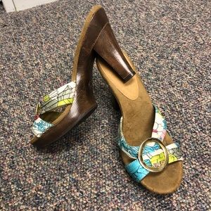 EUC Worn once sandal heel SZ9